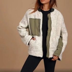 Pre-owned free people fuzzy jacket. Super warm and cozy. Open to offers!